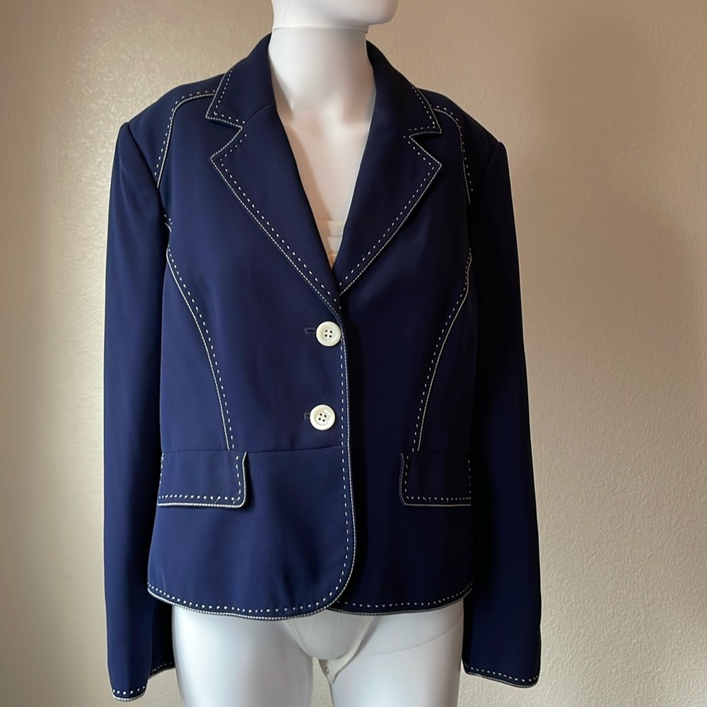 Drapers&Damon’s petite size 12 Navy blue blazer